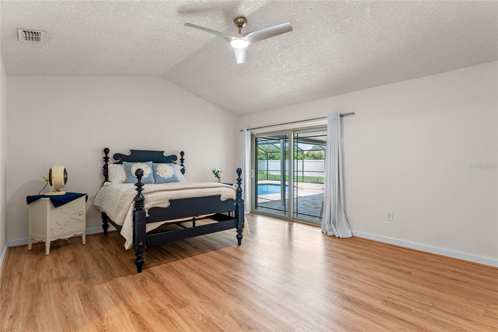 5929 Cedar Pine Dr Property Photo 22