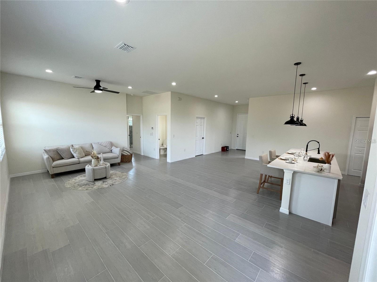 916 Dogwood Cir Property Photo 5