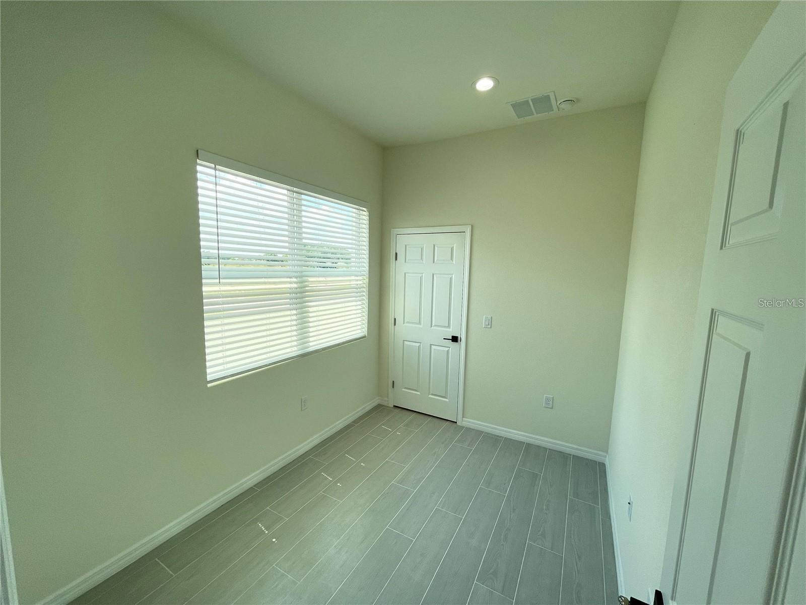 916 Dogwood Cir Property Photo 7