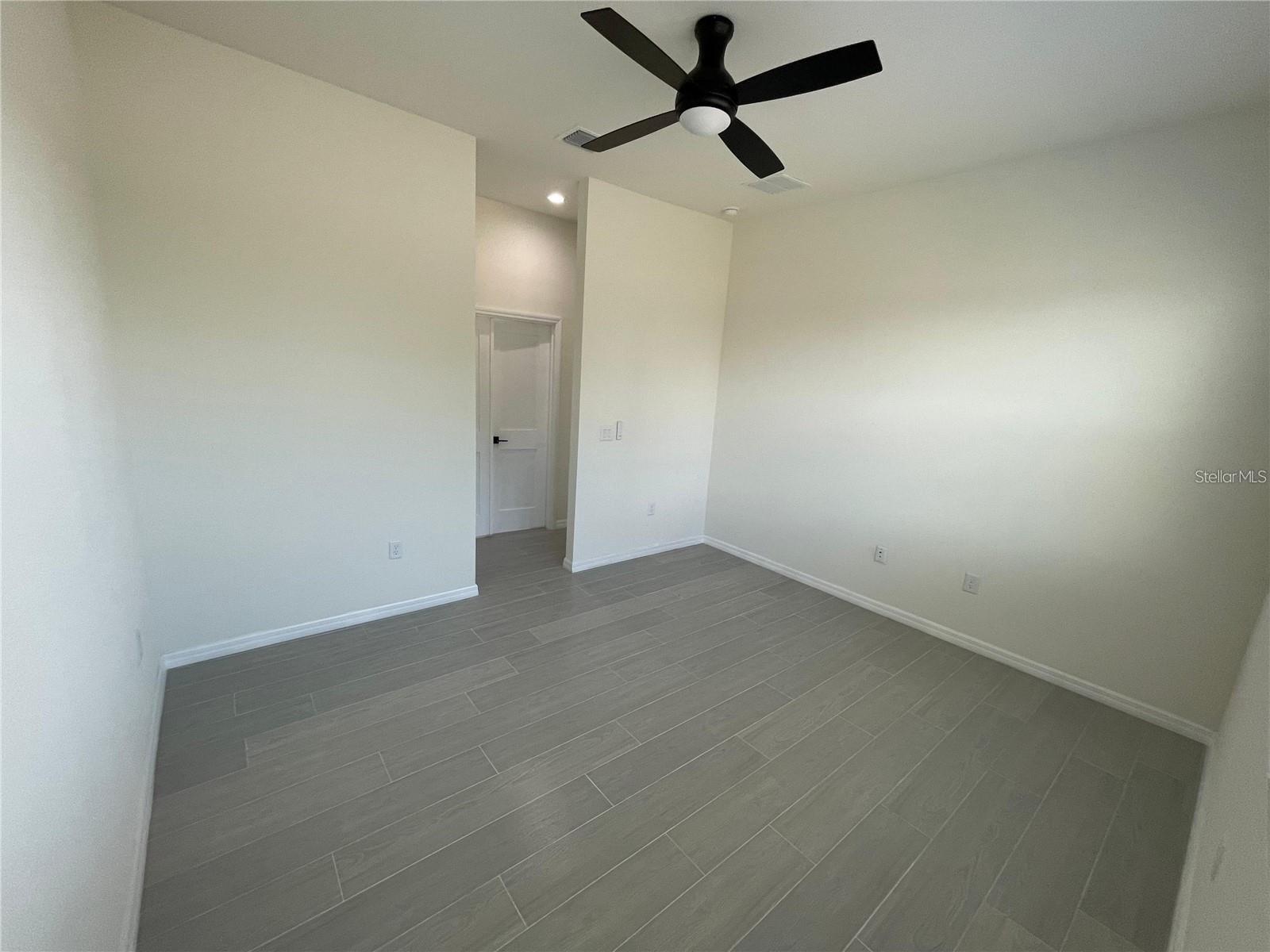 916 Dogwood Cir Property Photo 12