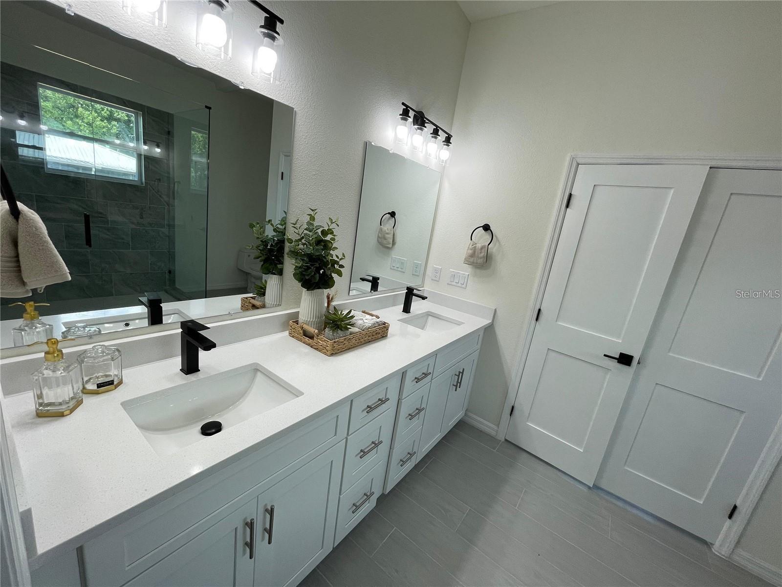 916 Dogwood Cir Property Photo 13