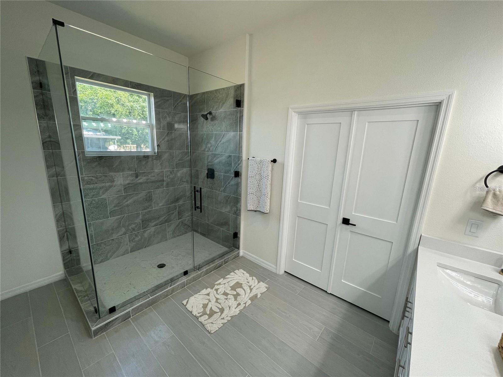 916 Dogwood Cir Property Photo 17