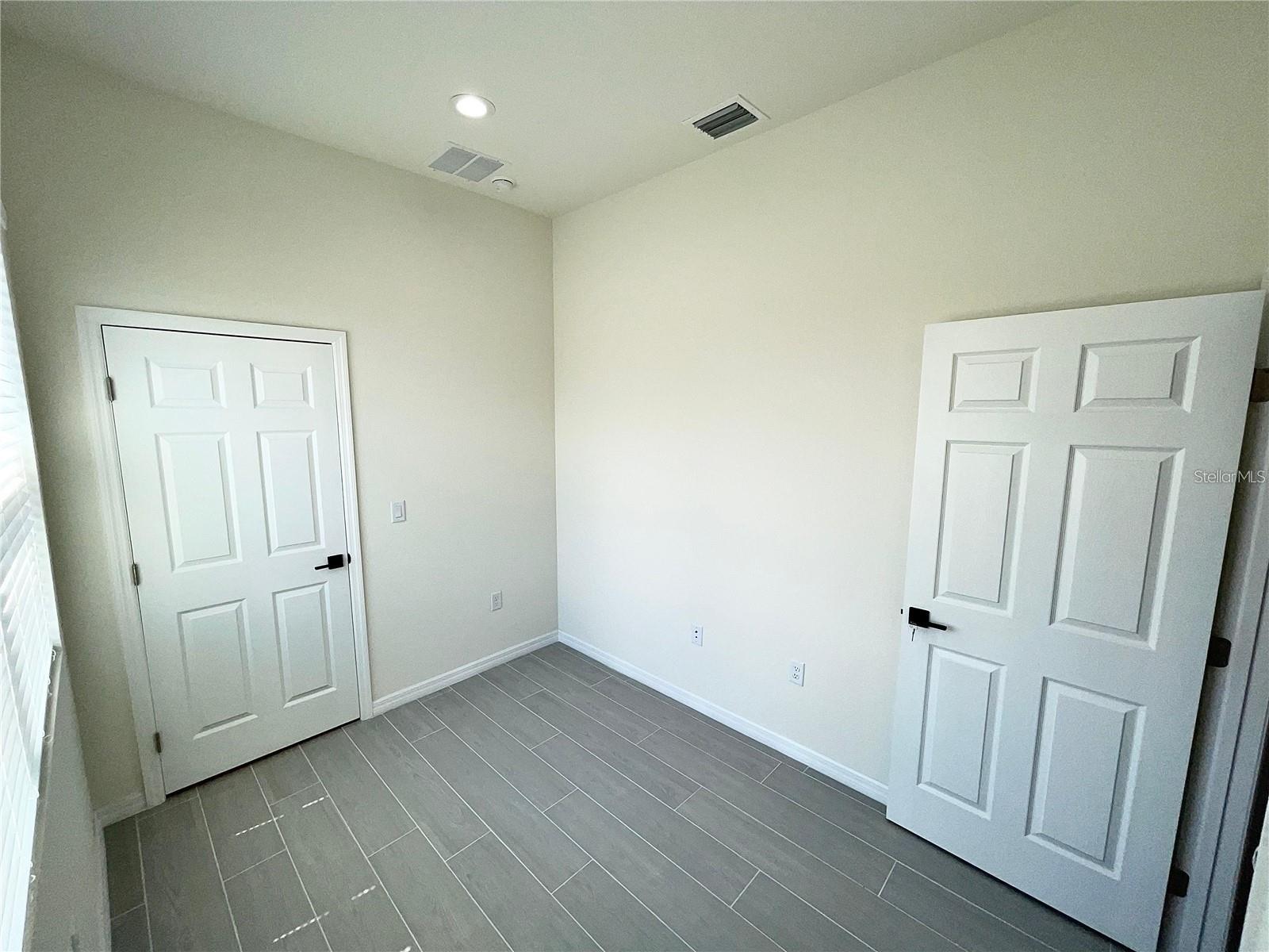 916 Dogwood Cir Property Photo 24