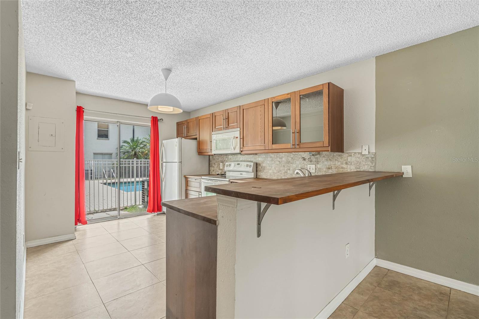 3651 N Goldenrod Rd #b107 Property Photo 9