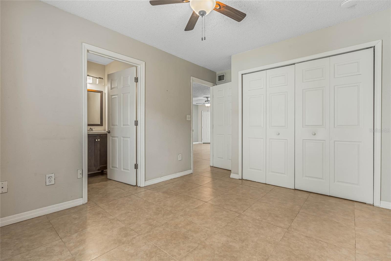3651 N Goldenrod Rd #b107 Property Photo 18
