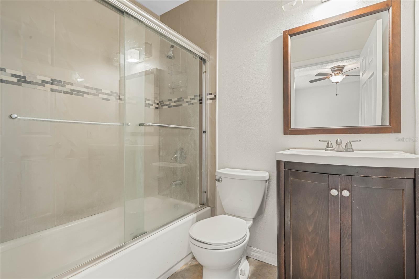3651 N Goldenrod Rd #b107 Property Photo 19