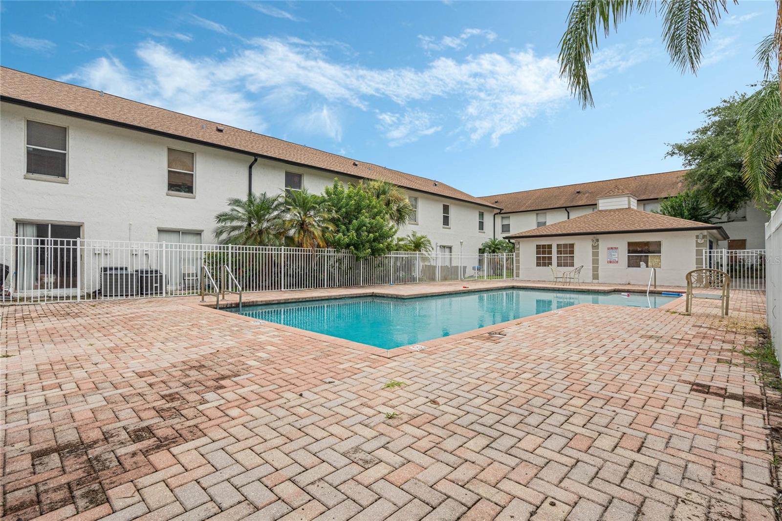 3651 N Goldenrod Rd #b107 Property Photo 23