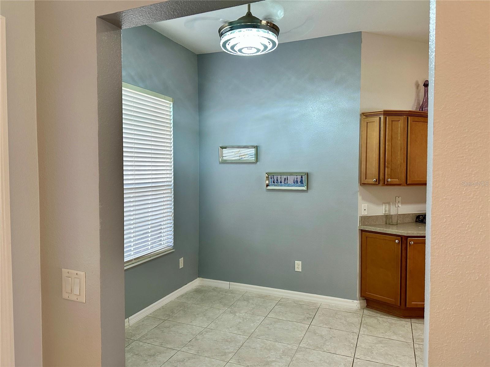 2454 Monroe Ter Property Photo 8
