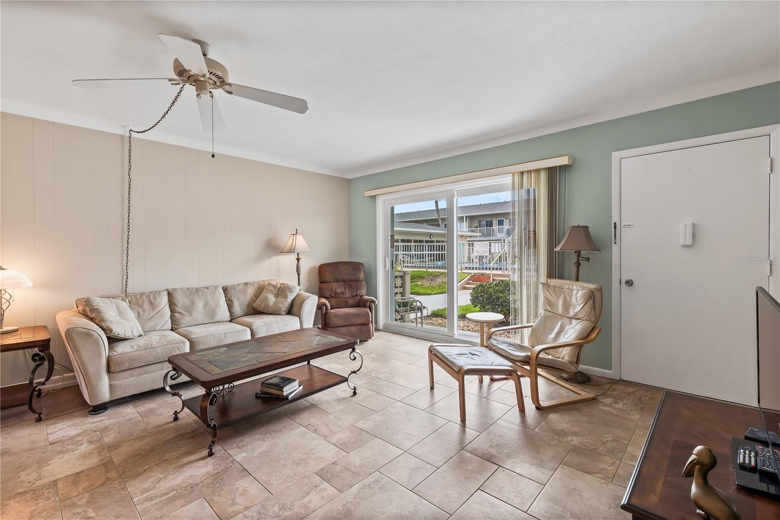 335 N Causeway #b010 Property Photo 4