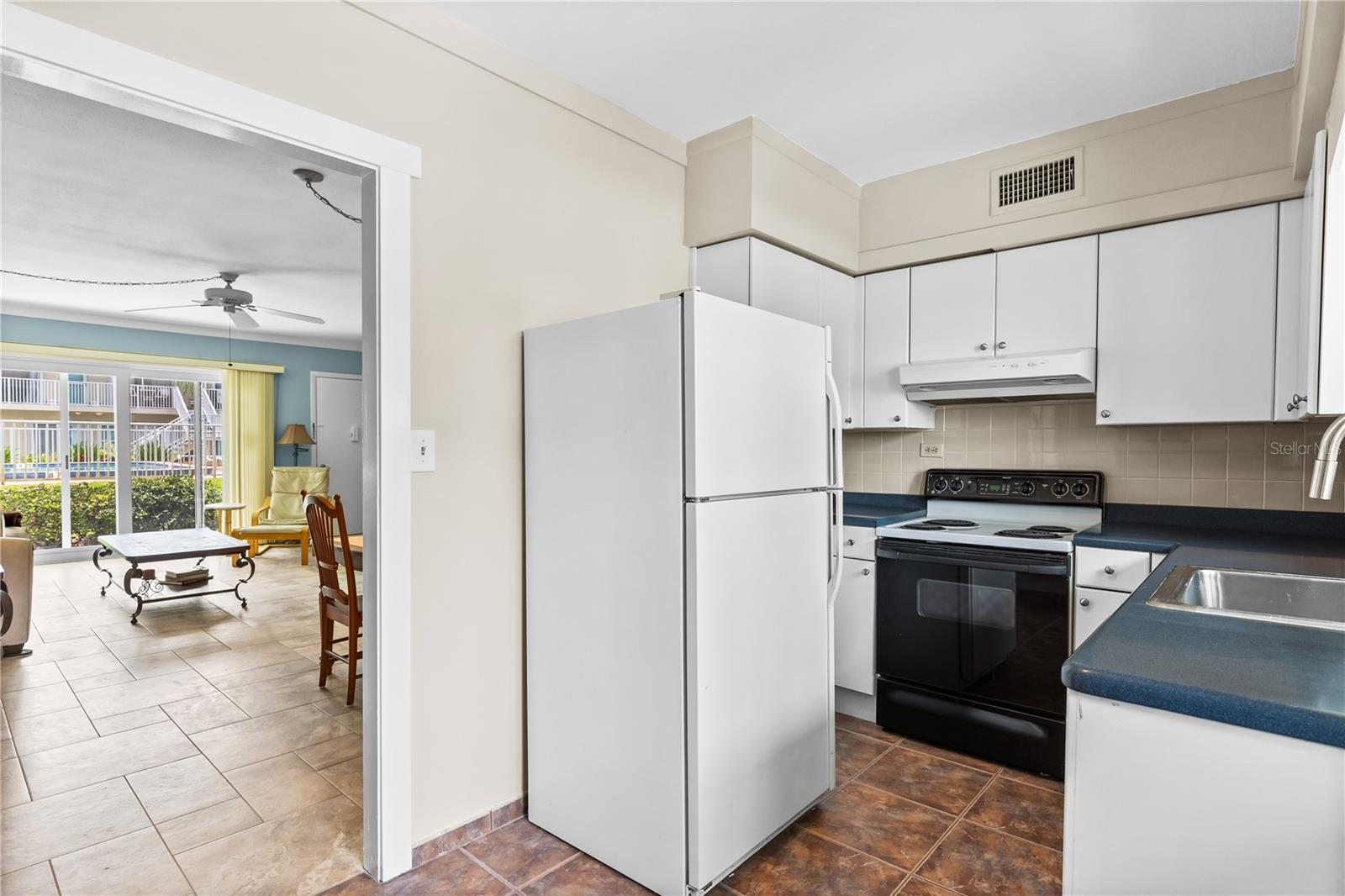335 N Causeway #b010 Property Photo 14