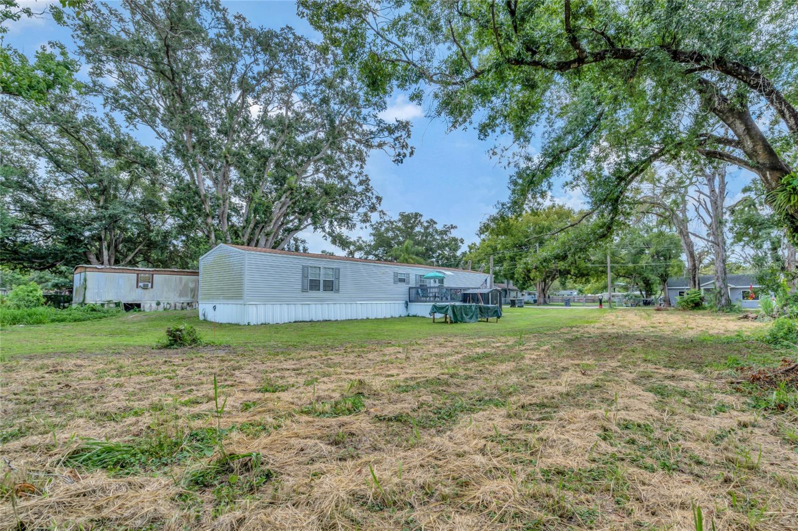1825 Ruby St Property Photo 2