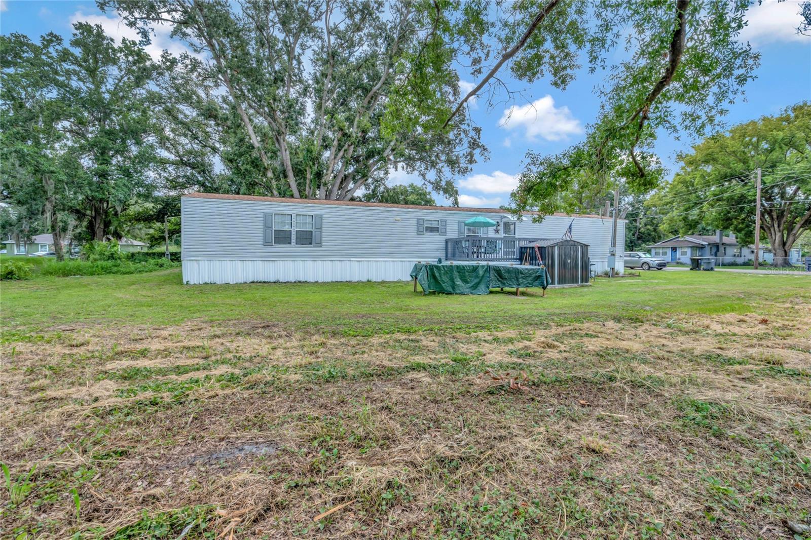 1825 Ruby St Property Photo 3