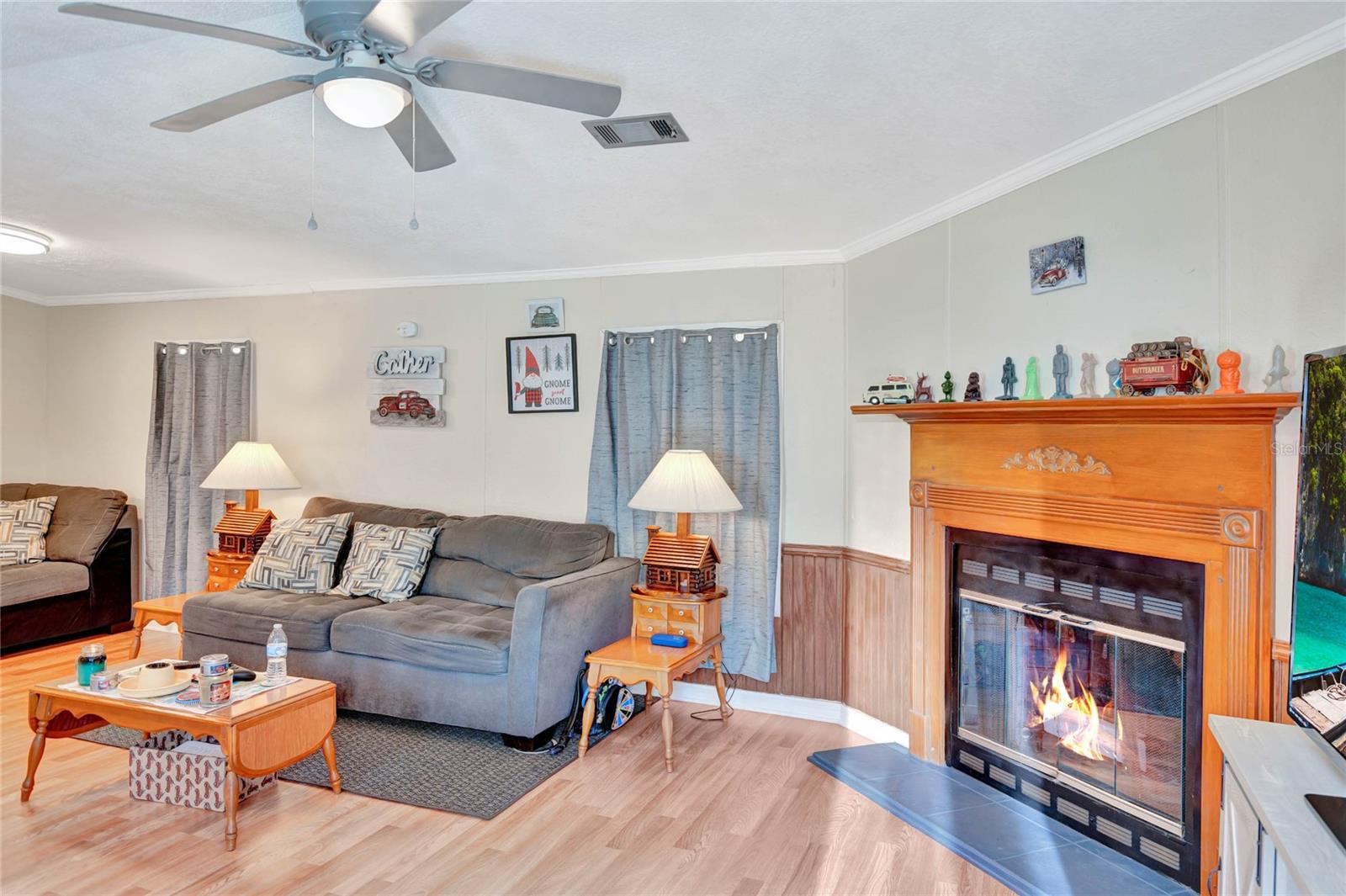 1825 Ruby St Property Photo 8
