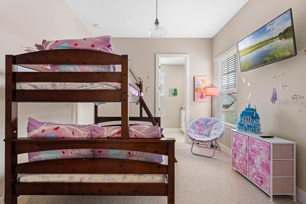7571 Sunny Dreams Ln Property Photo 8