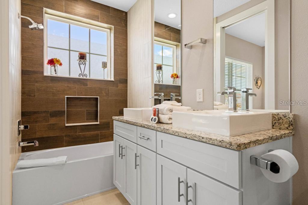 7571 Sunny Dreams Ln Property Photo 15