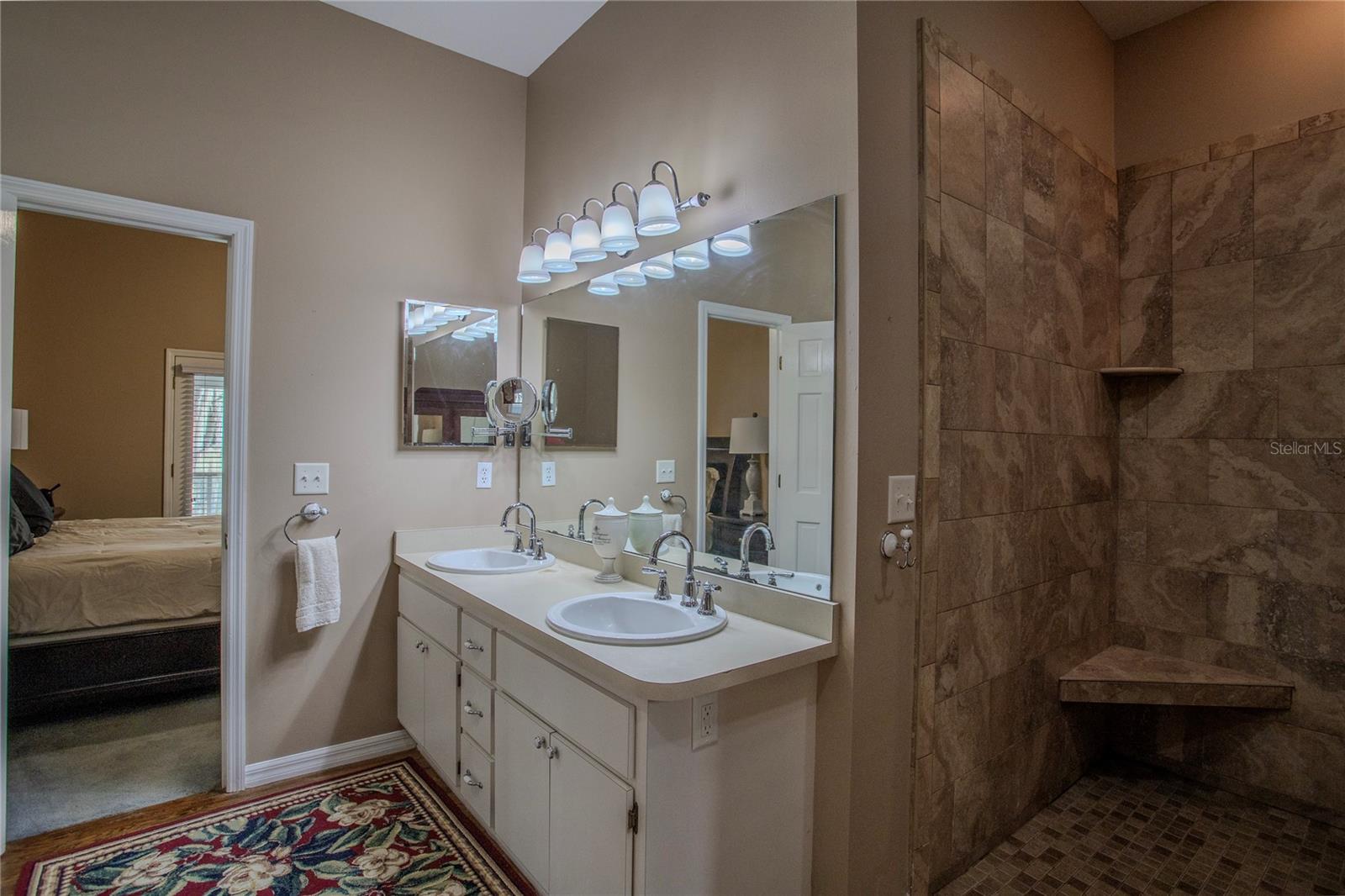 16600 Cleveland Ln Property Photo 38
