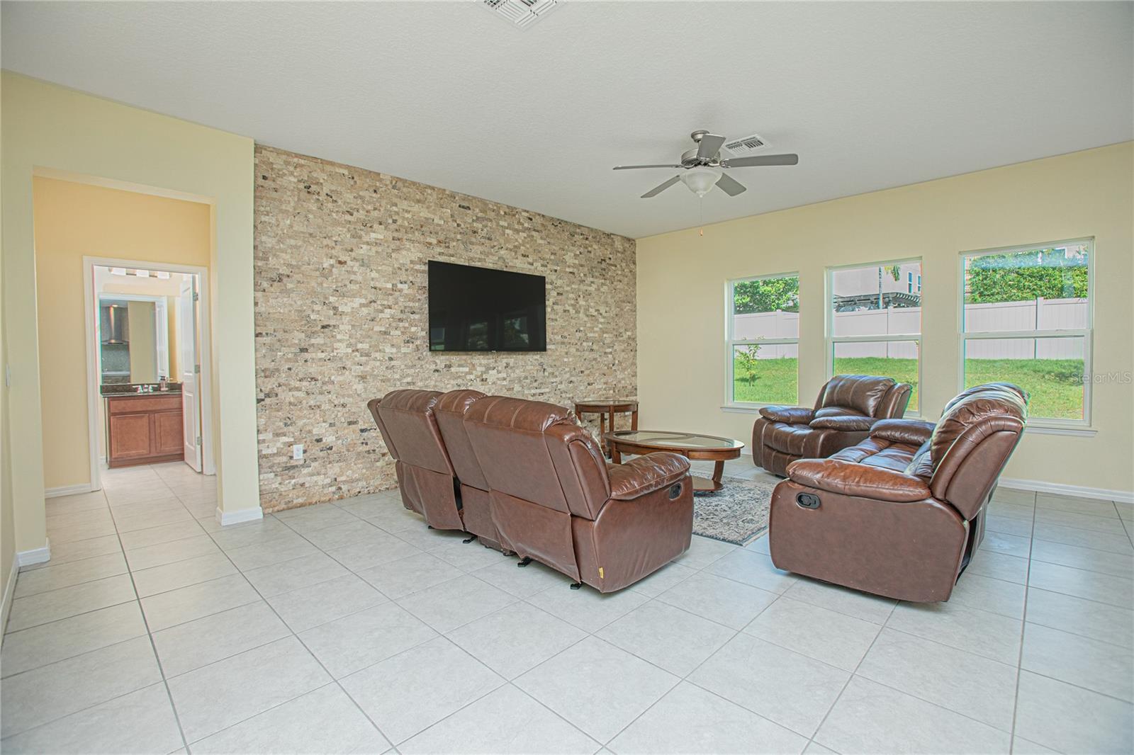 14166 Dove Hollow Dr Property Photo 8