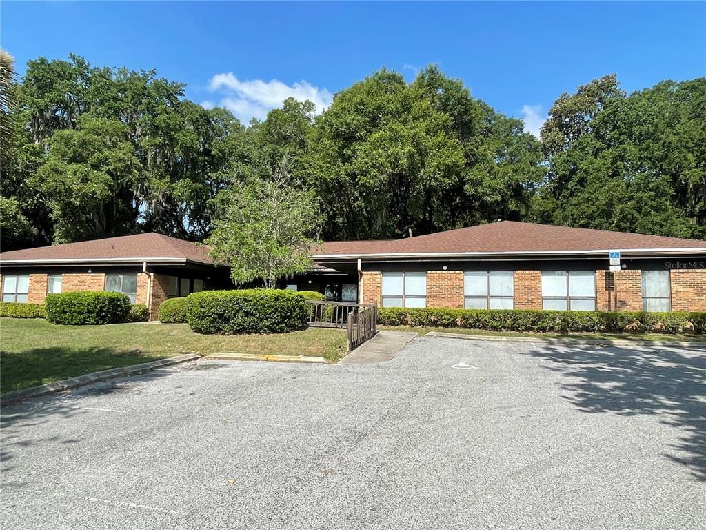 10252 Se Us Highway 441 Property Photo 4