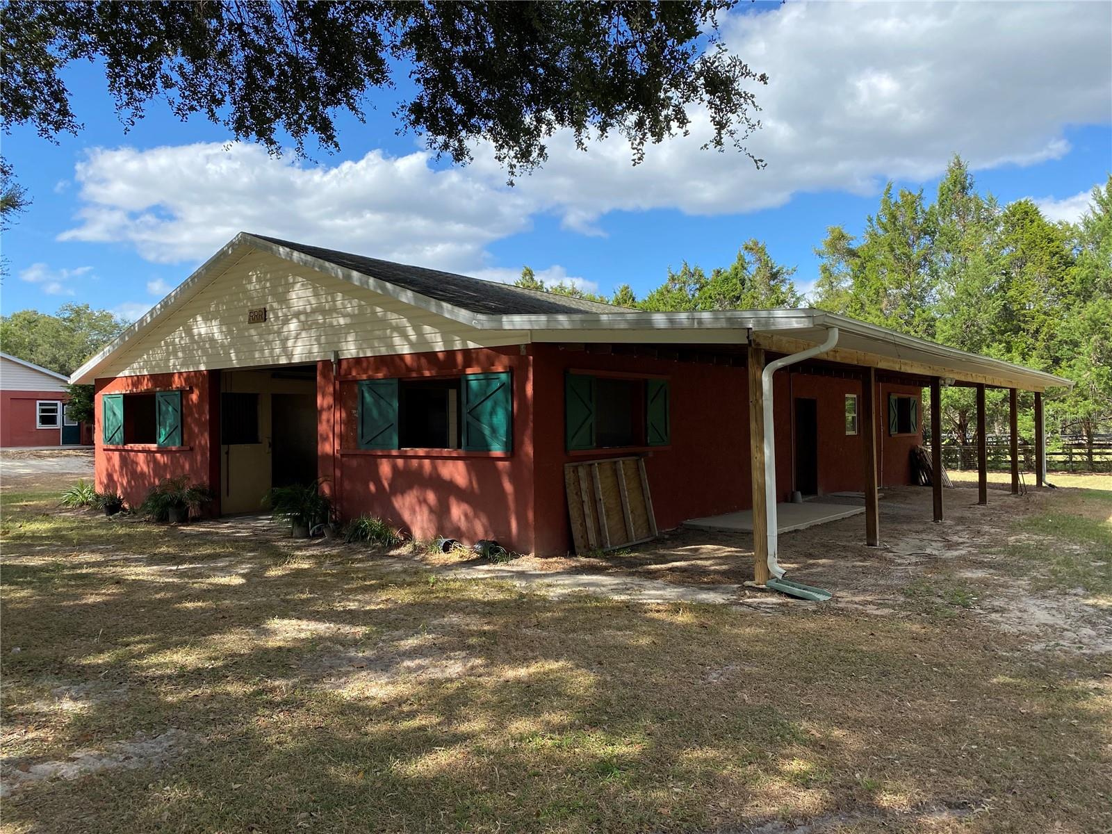 4747 Nw Hwy 225a Property Photo 2
