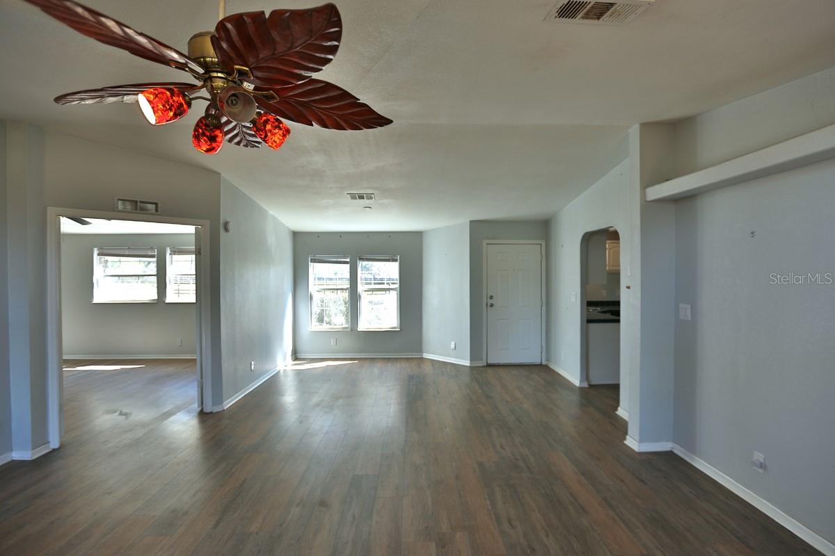 2570 Sw 100th St Property Photo 5