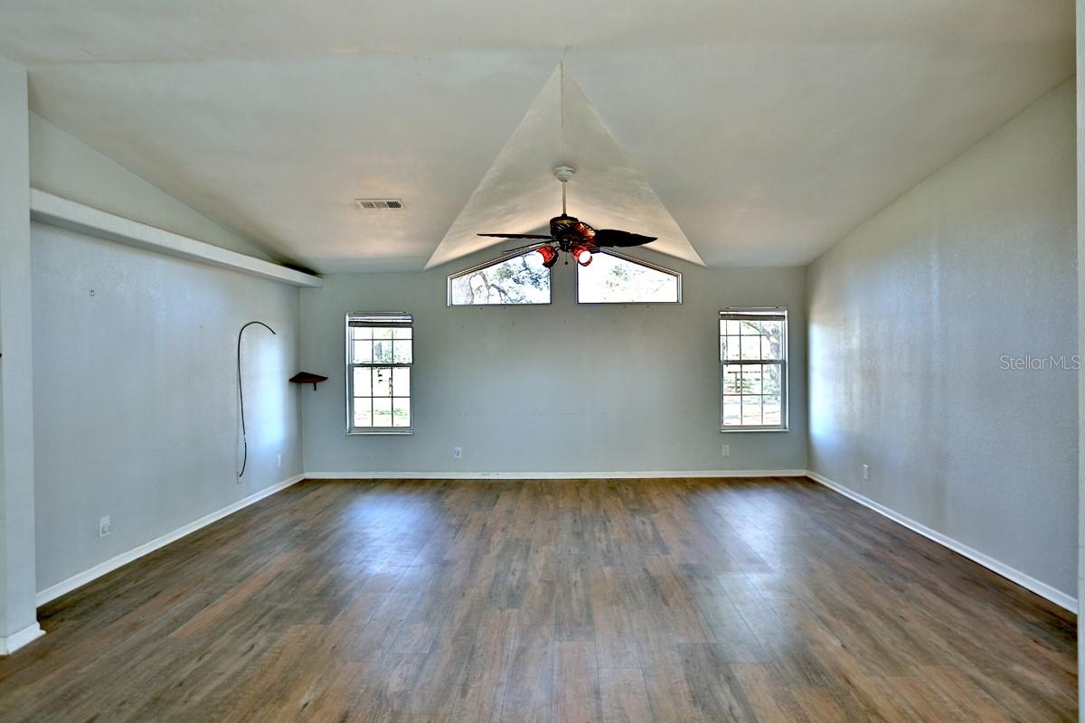 2570 Sw 100th St Property Photo 6
