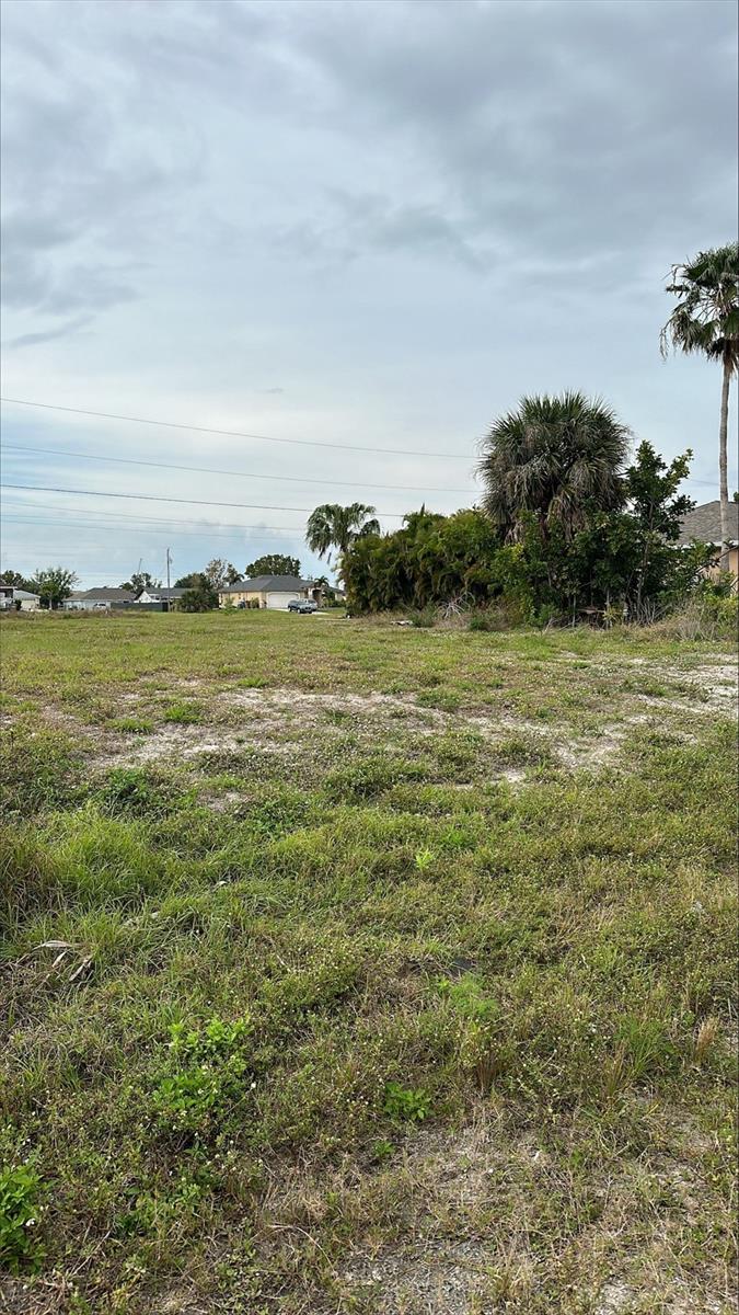 310 Nw 5th St Property Photo 1