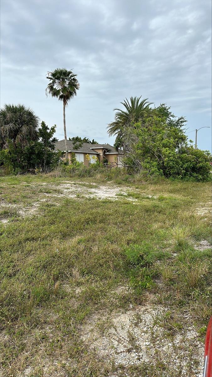 310 Nw 5th St Property Photo 3
