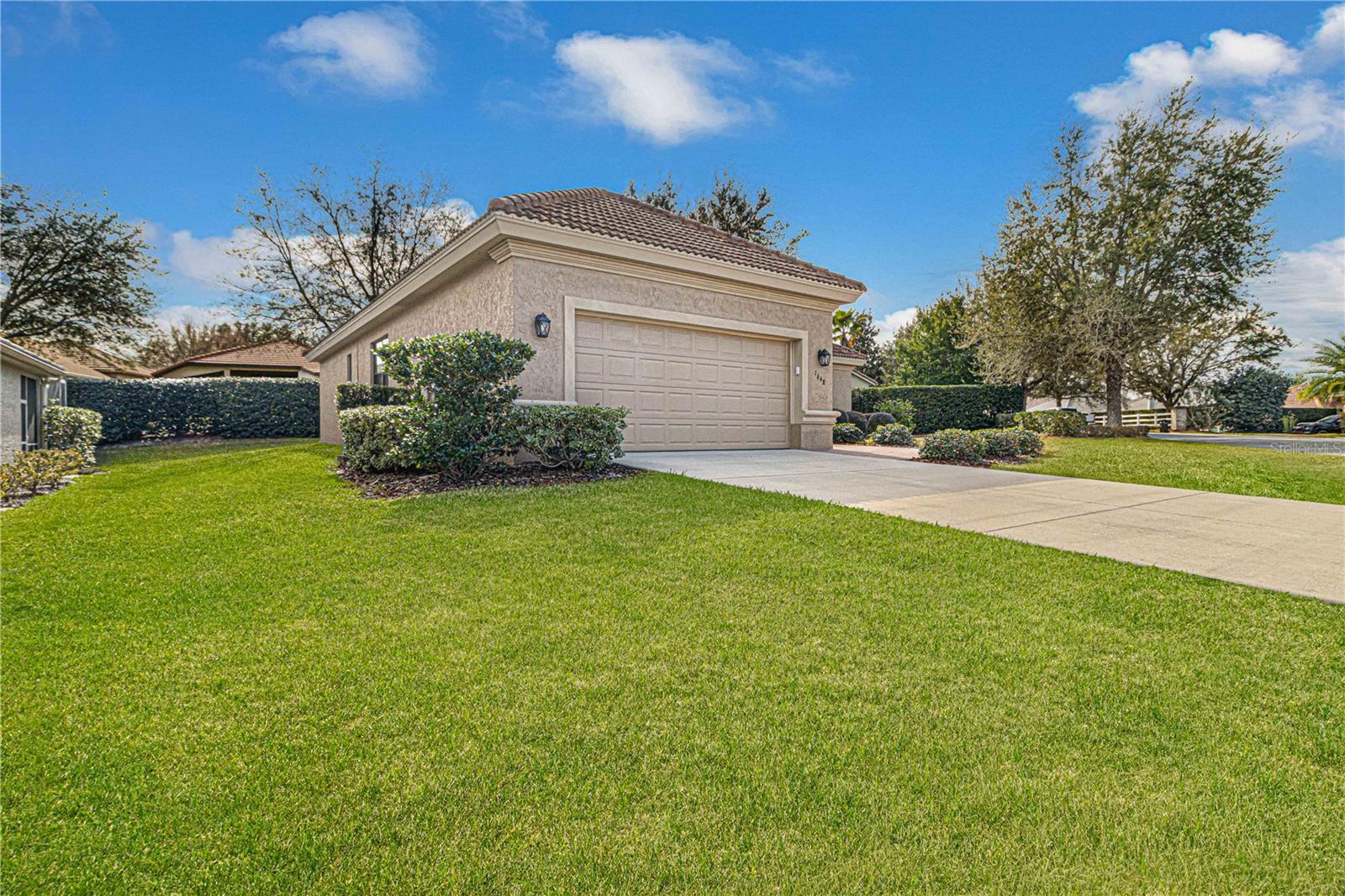 1648 W Skyview Crossing Dr Property Photo 3