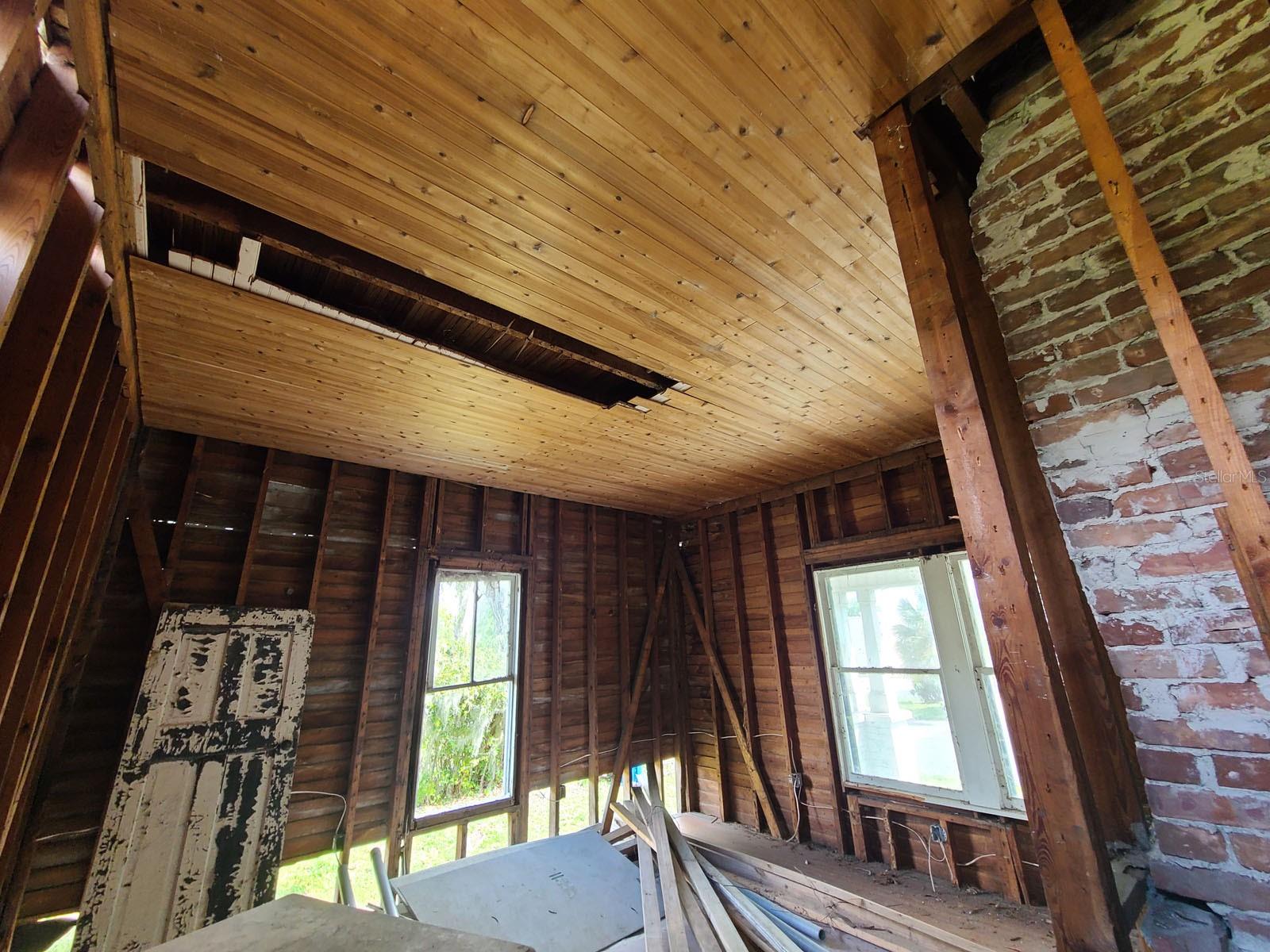 208 E Badcock Blvd Property Photo 28
