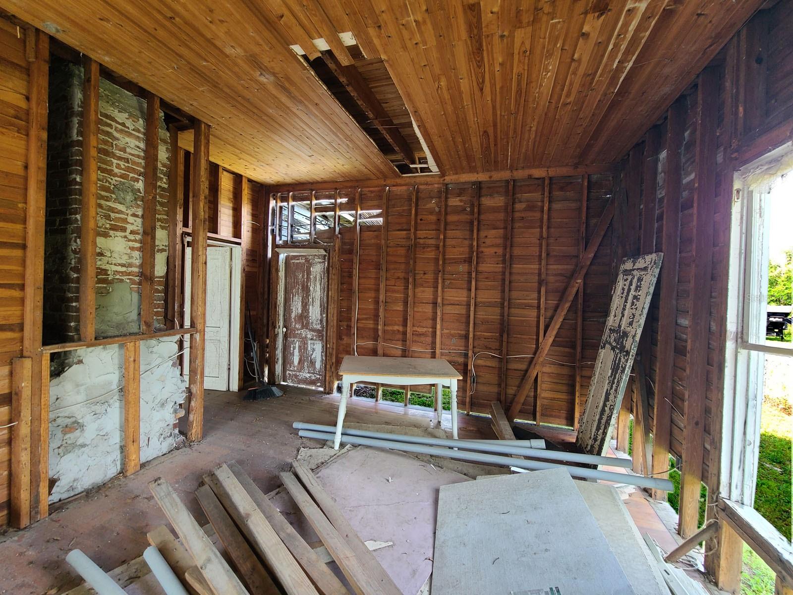 208 E Badcock Blvd Property Photo 29