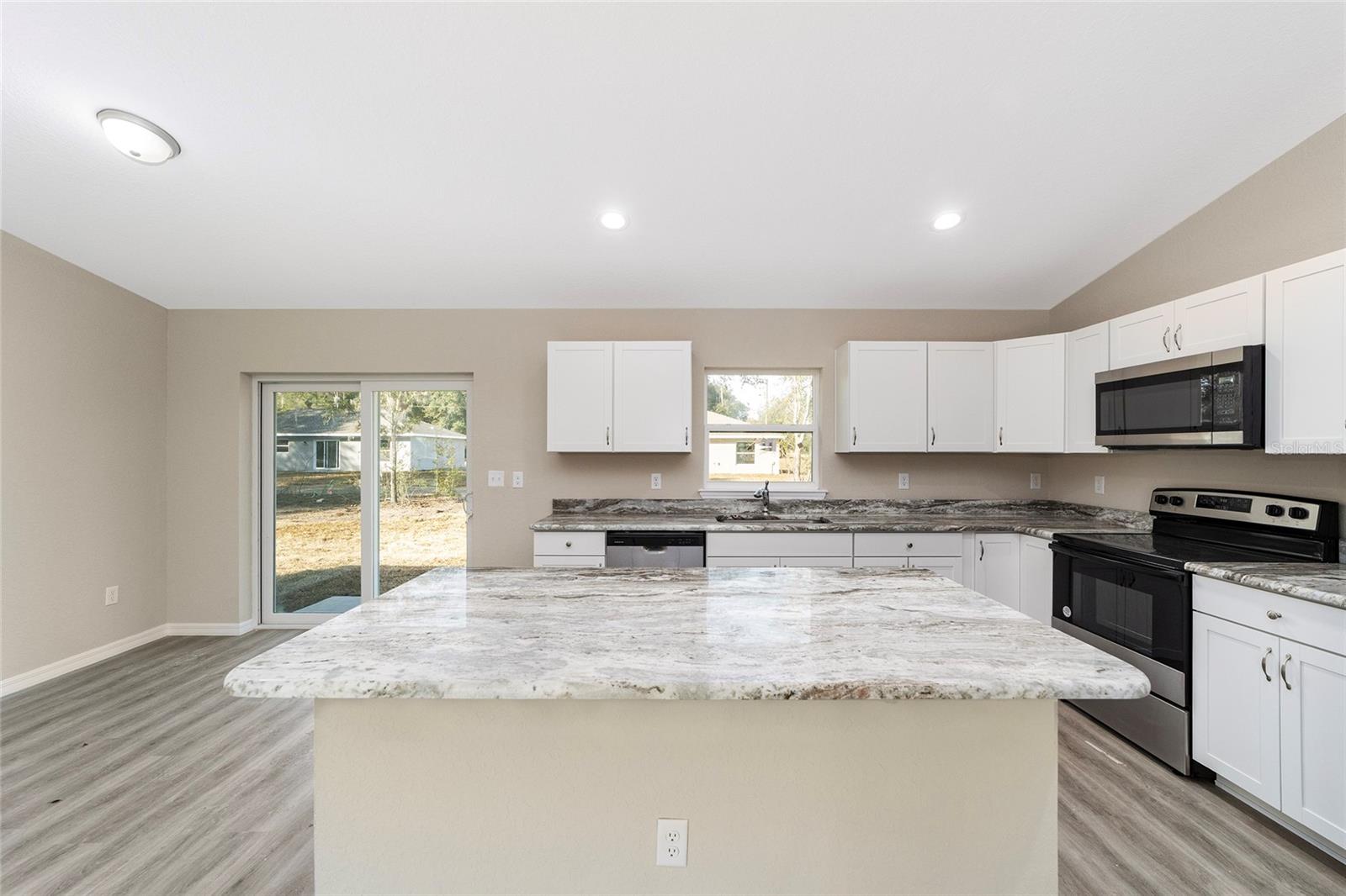 10150 N Biscayne Dr Property Photo 8