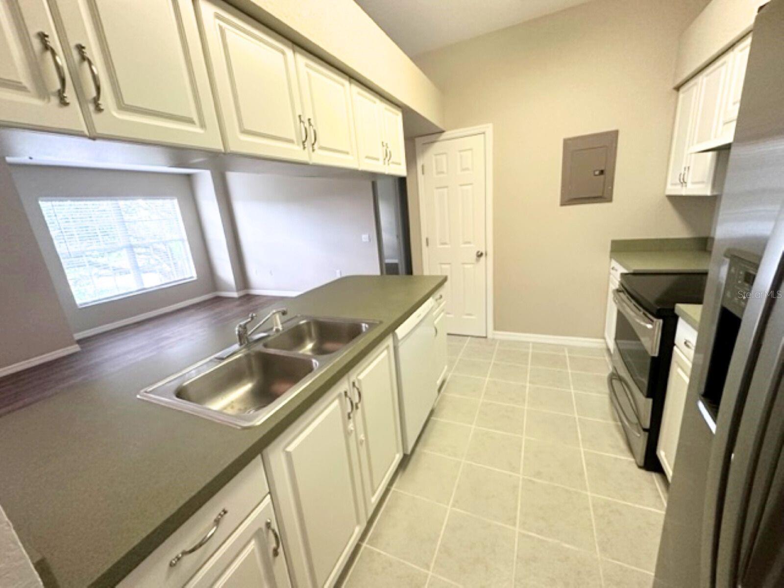1005 Eagle Pond Dr #1005 Property Photo 5