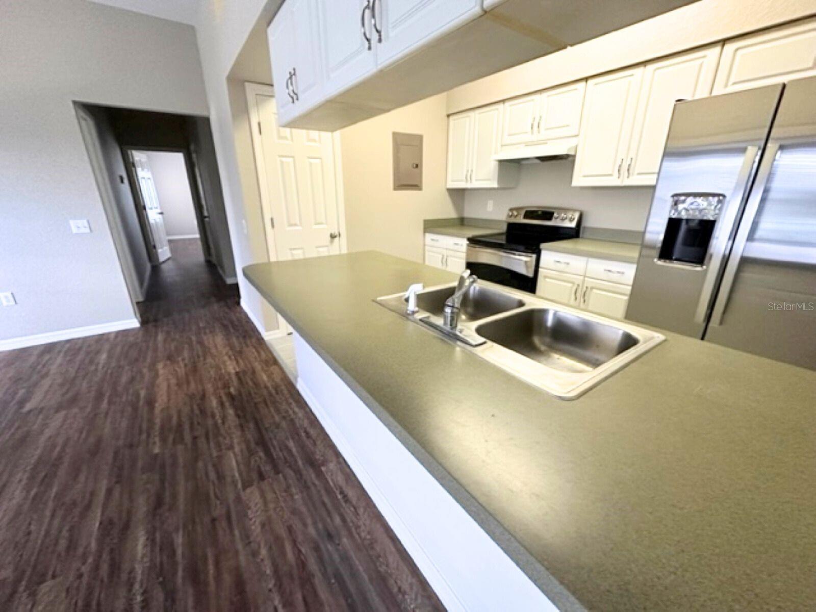 1005 Eagle Pond Dr #1005 Property Photo 6