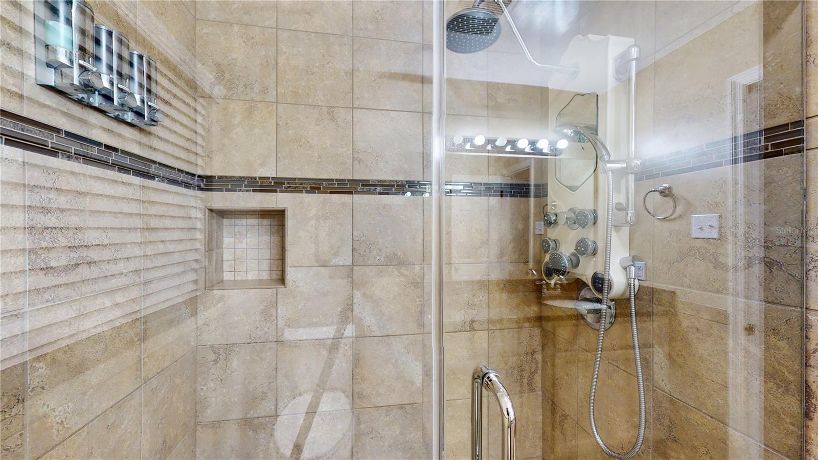 1435 N Combee Rd Property Photo 23