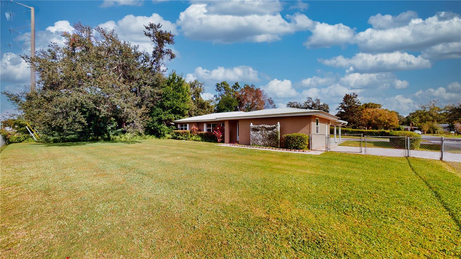 1435 N Combee Rd Property Photo 77