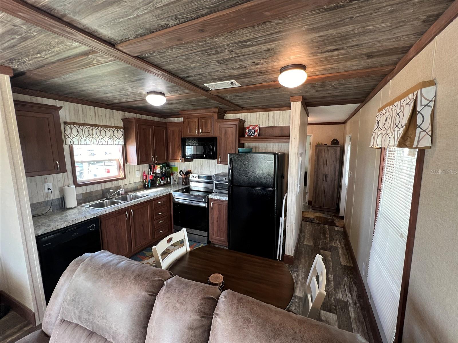 5143 Northshore Dr Property Photo 12