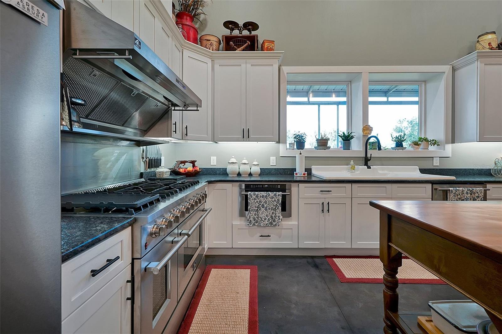 3395 Lake Buffum Rd E Property Photo 16