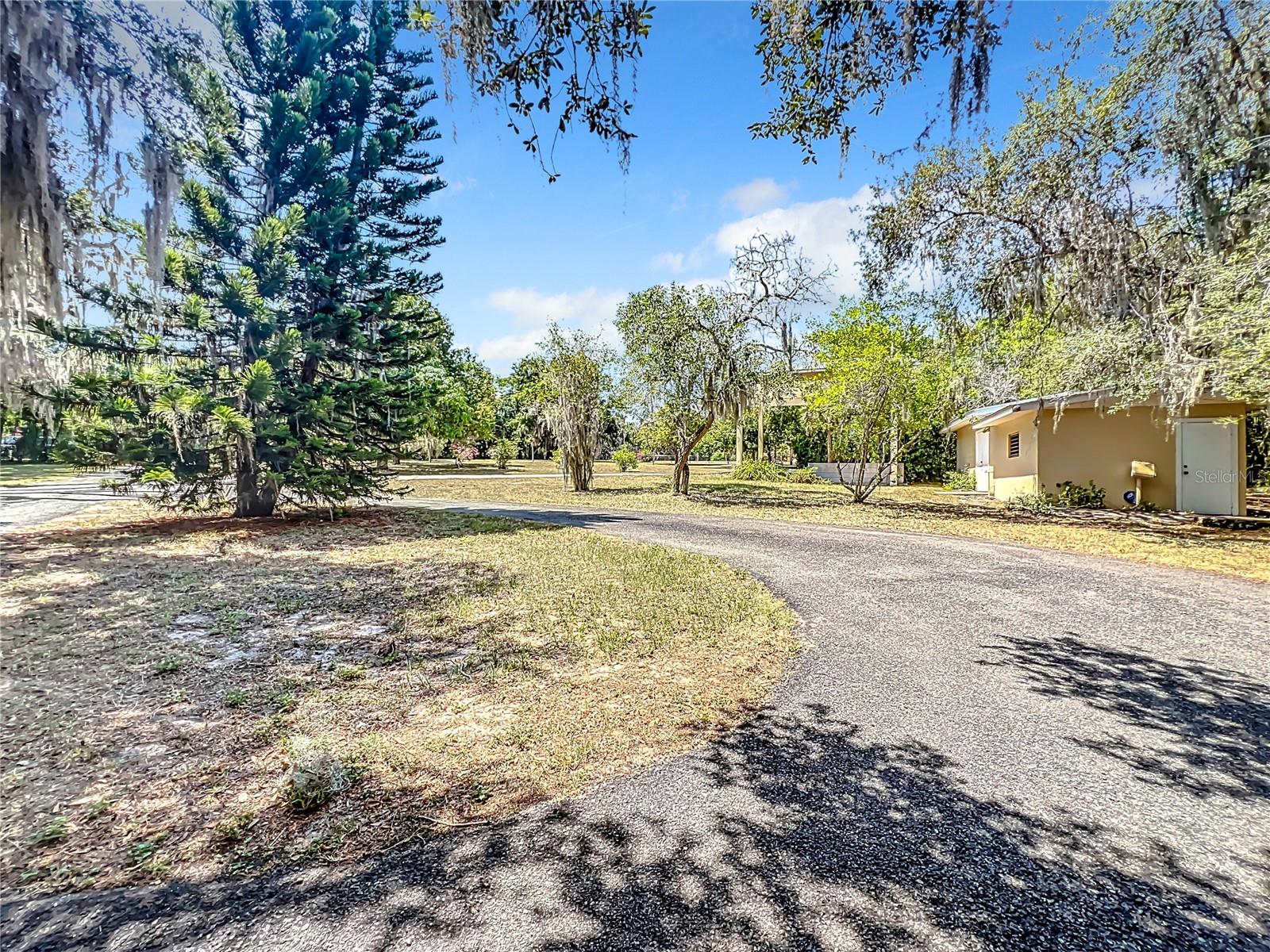 2332 State Road 17 N Property Photo 11