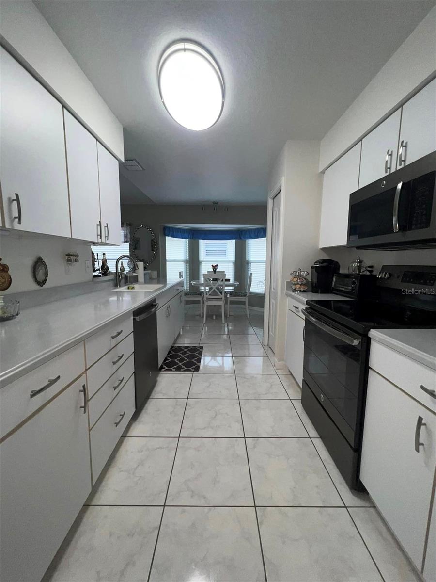 657 Sweetwater Way Property Photo 12