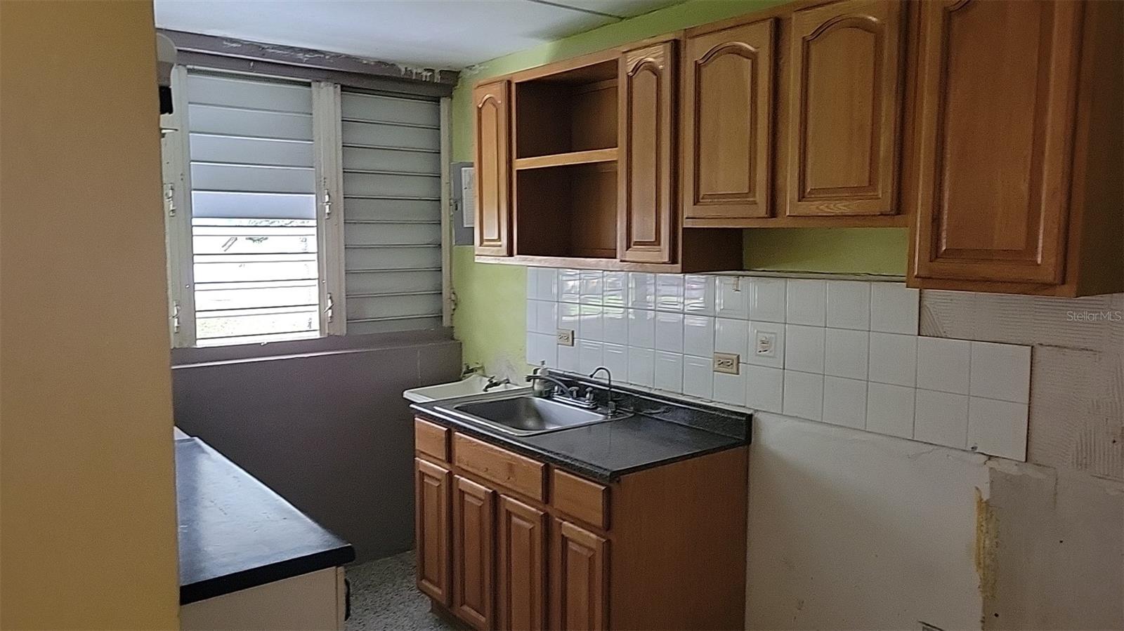 Eider St. Los Almendros Plaza Ii #101 Property Photo 6