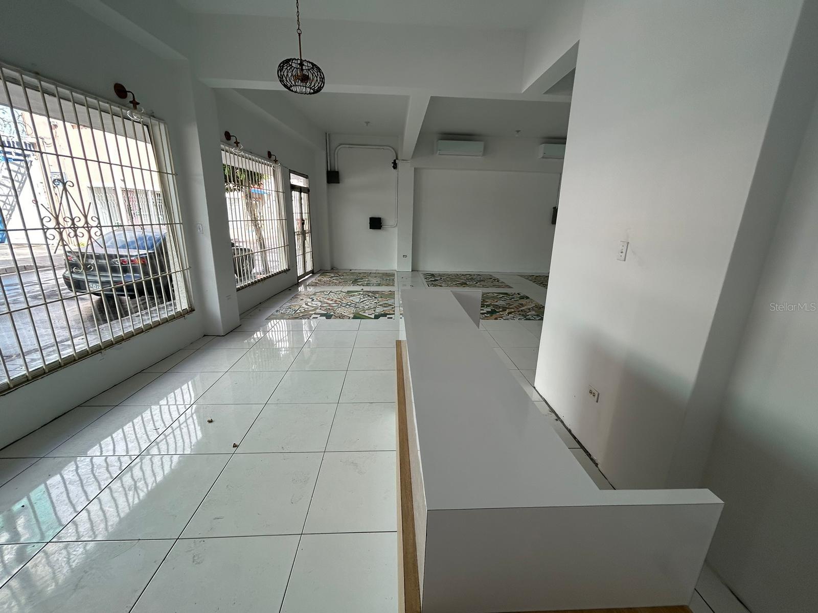 Local 1 Mayor St & Sol St, Edificio Zamora Property Photo 7
