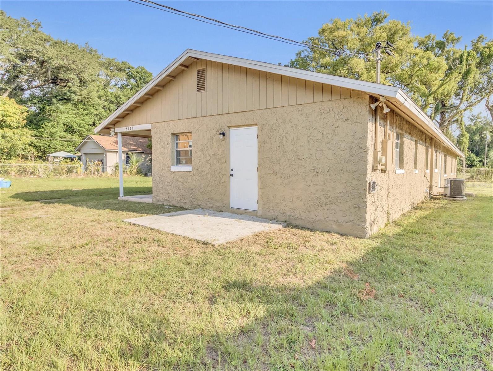 2101 Warrens Ave Property Photo 8