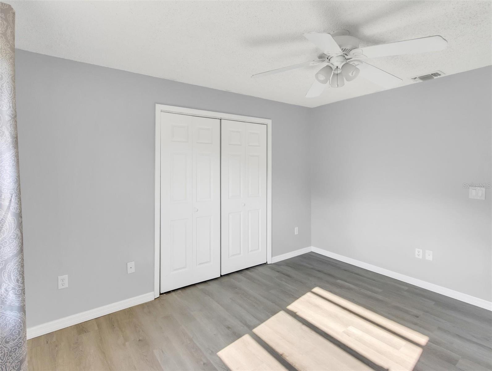 2101 Warrens Ave Property Photo 17