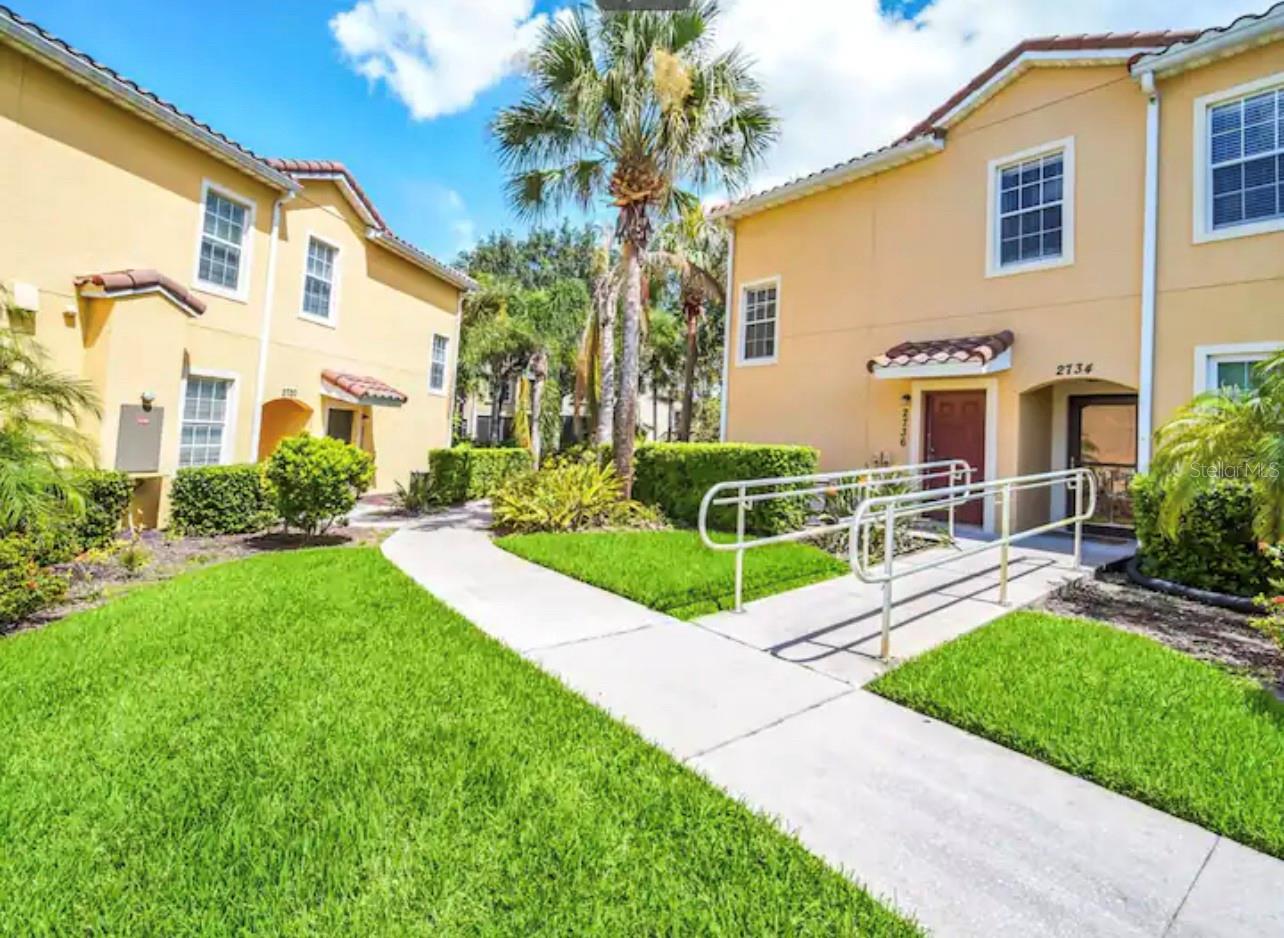 2736 Oakwater Dr #2736 Property Photo 3