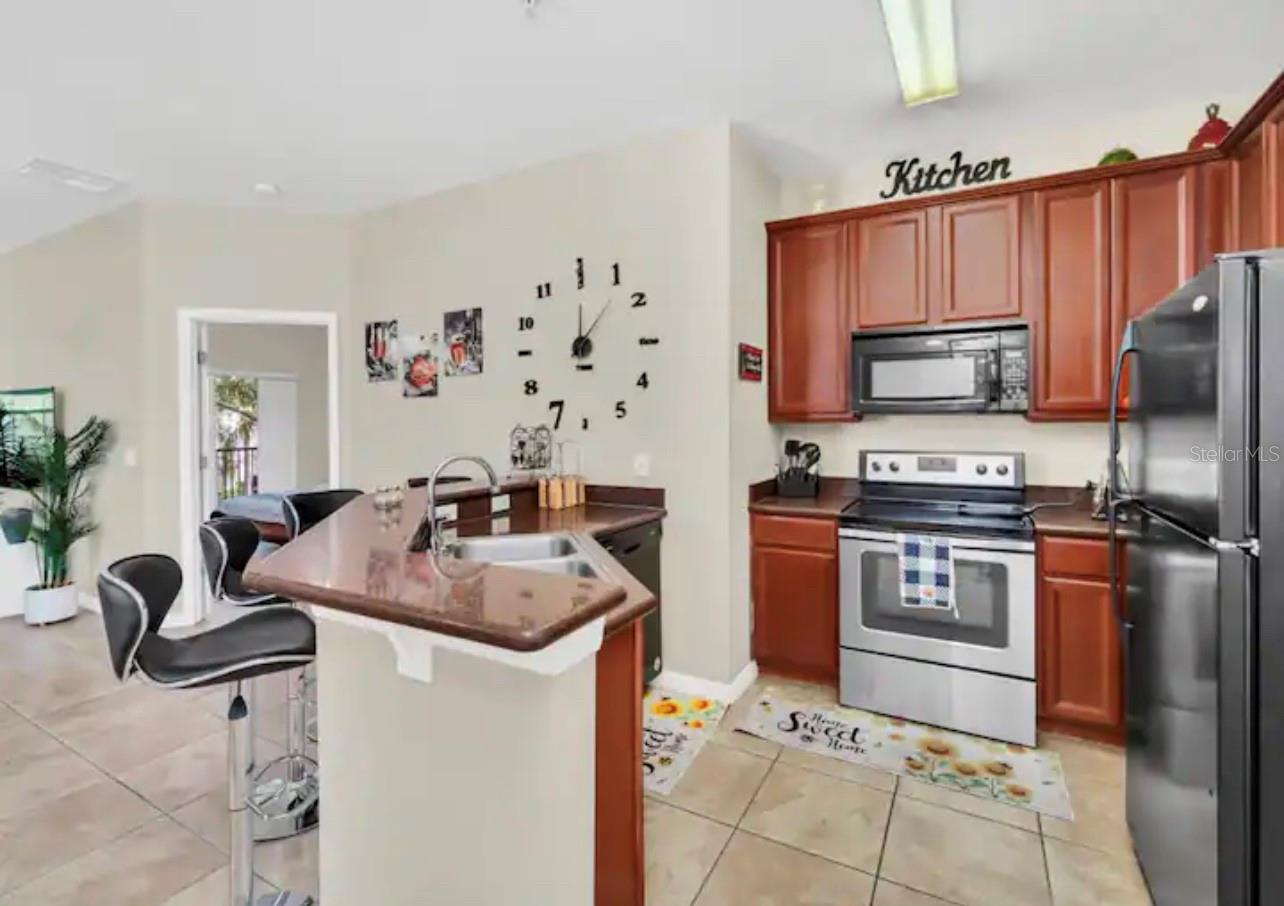 2736 Oakwater Dr #2736 Property Photo 6