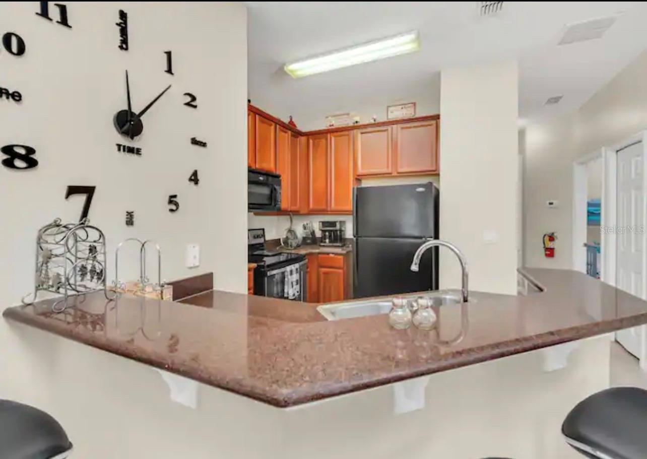 2736 Oakwater Dr #2736 Property Photo 8