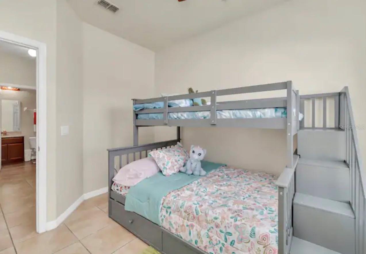 2736 Oakwater Dr #2736 Property Photo 22