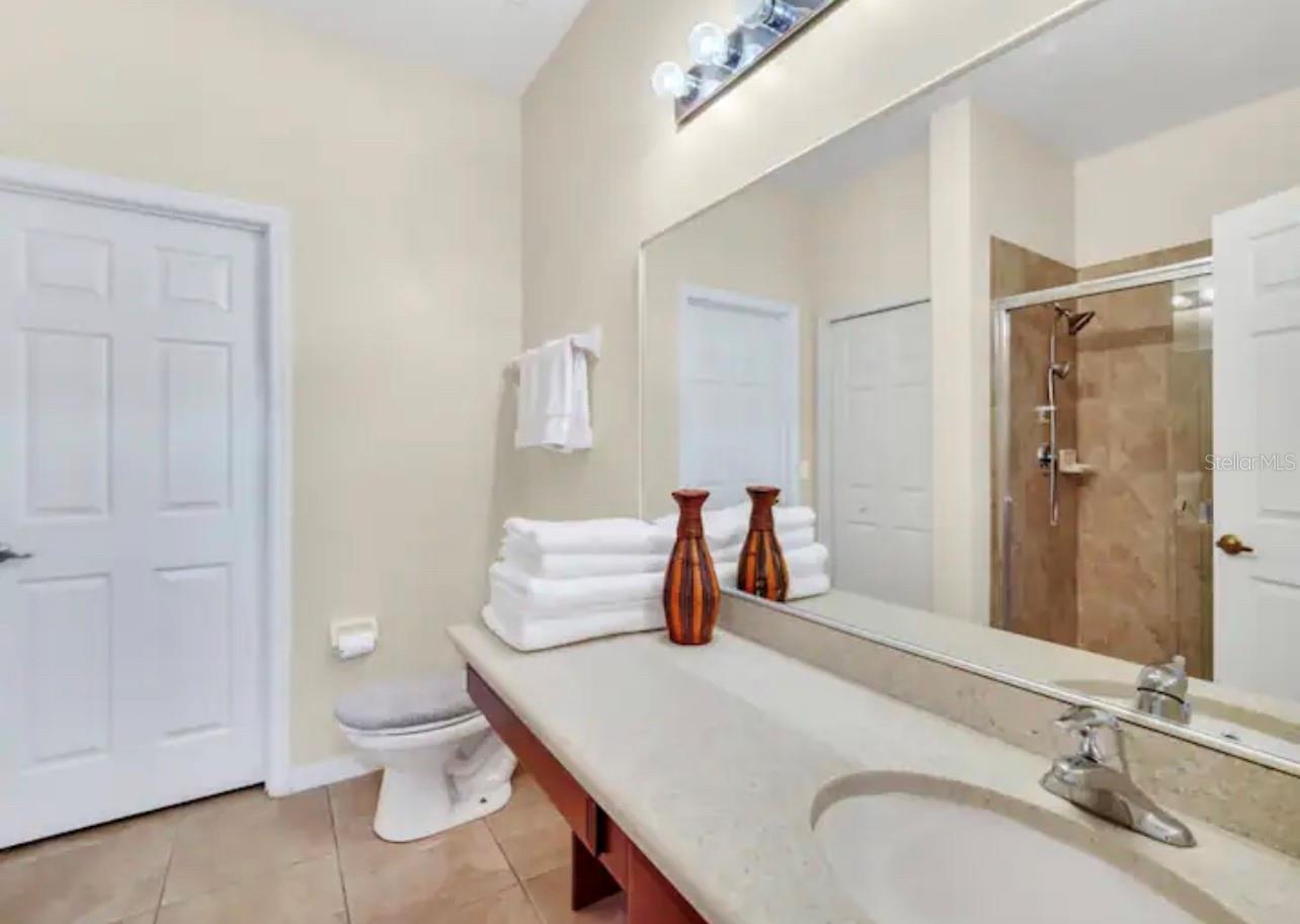 2736 Oakwater Dr #2736 Property Photo 25