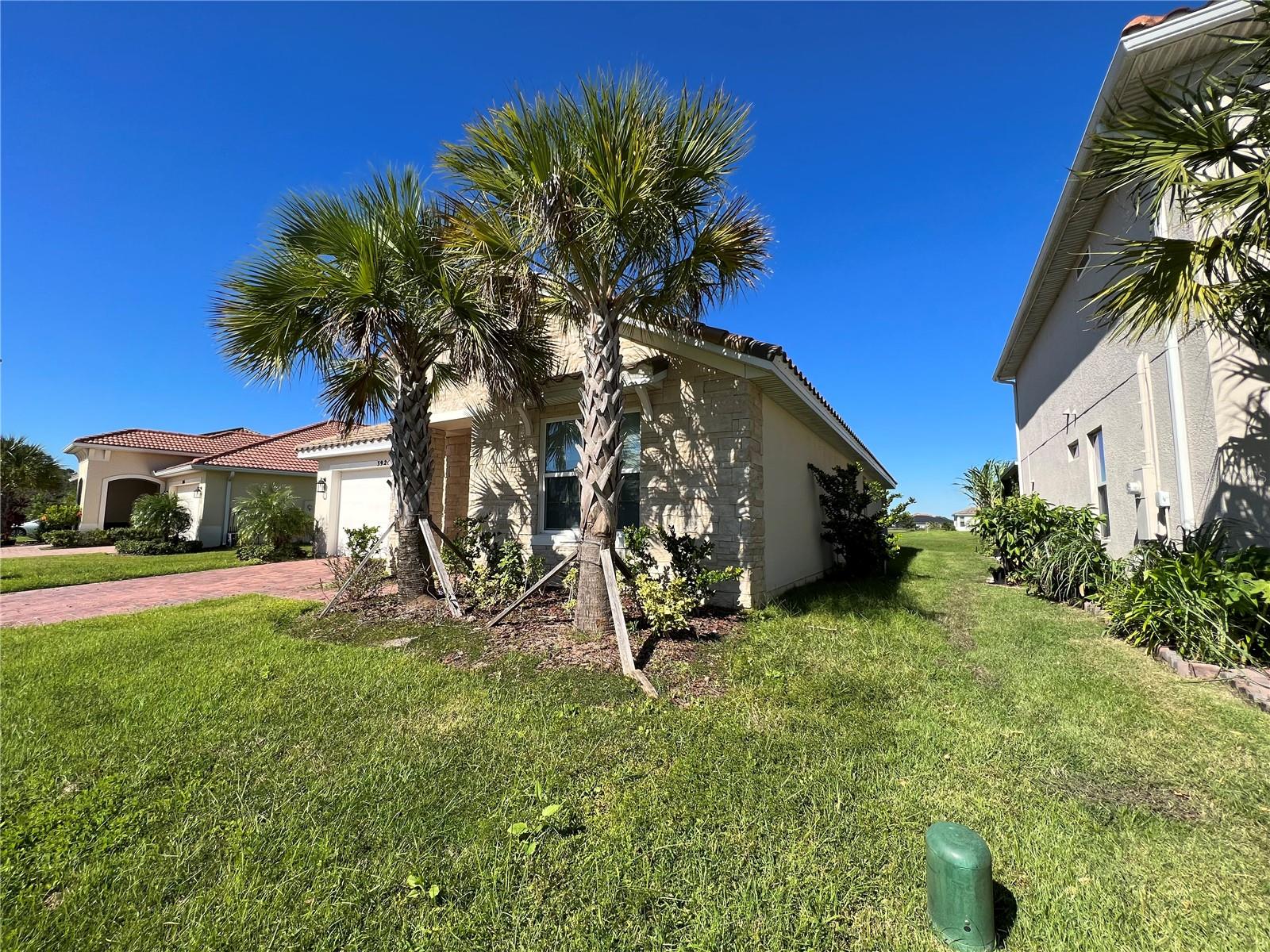 3924 Carrick Bend Dr Property Photo 4