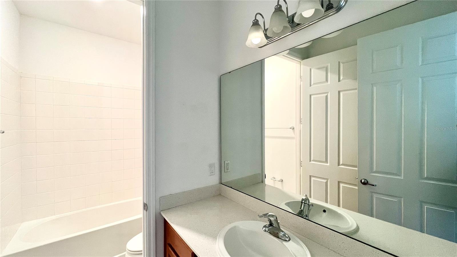 3924 Carrick Bend Dr Property Photo 9